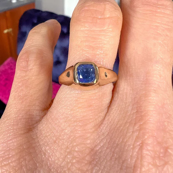 Gleam druzy ring-Antique Sapphire Stirrup Ring